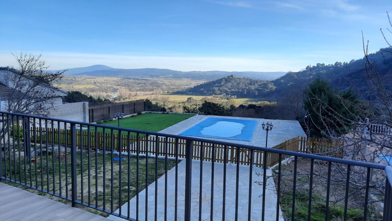 Chalet Con Piscina Y Bbq Para 10 Personas Сан-Мартін-де-Вальдейґлесьяс Екстер'єр фото