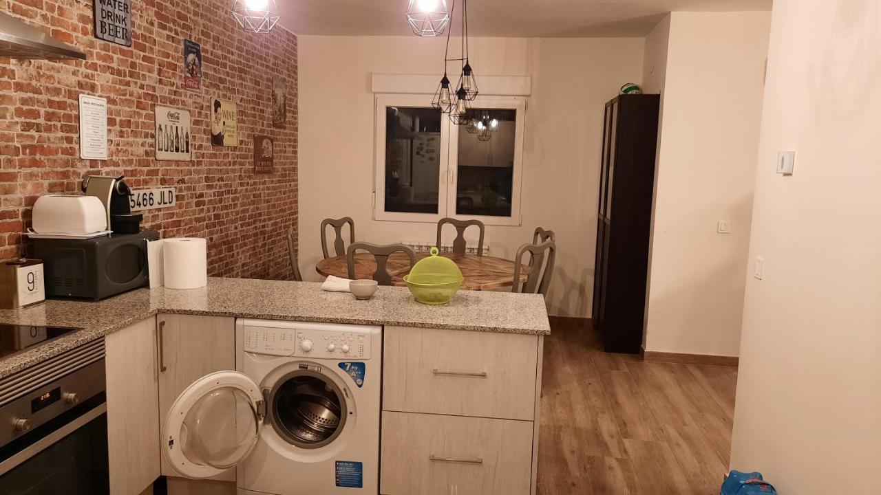 Chalet Con Piscina Y Bbq Para 10 Personas Сан-Мартін-де-Вальдейґлесьяс Екстер'єр фото
