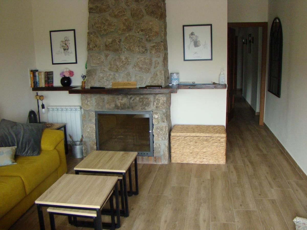 Chalet Con Piscina Y Bbq Para 10 Personas Сан-Мартін-де-Вальдейґлесьяс Екстер'єр фото